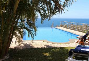 Villa Camacho xi Sea Heaven has Balcony rooms