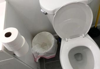 Convenient Guest House in West Philadelphia allows 18 year olds to book a room