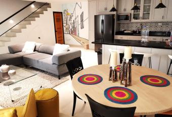 El Ponto- Luxury Apartment Hosted By Affordable bnb-Pay Less Do More allows 18 year olds to book a room