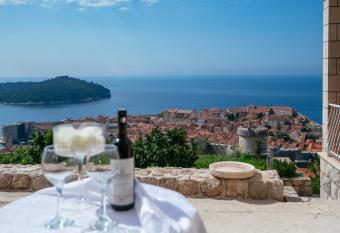 Pavlina has Balcony rooms