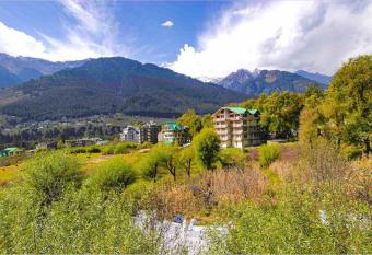 Hotel Mountain Inn has Balcony rooms