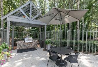 Perfect Norcross 2 Bedroom Getaway has Balcony rooms