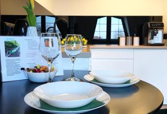 Apartament Bianco Verde allows 18 year olds to book a room