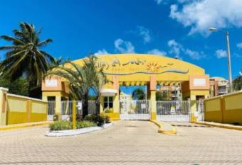 Fall in Love to Endless Summer. Charm and Private has Balcony rooms