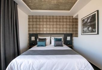 Marea Boutique Hotels allows 18 year olds to book a room