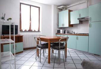 [Palazzolo S/O] bilocale con box allows 18 year olds to book a room