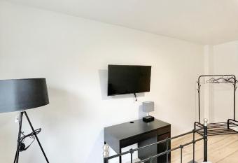 City Loft in Toplage Mainz-Kastel allows 18 year olds to book a room