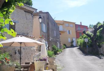 Studio tout confort dans maison de caract  re has Balcony rooms