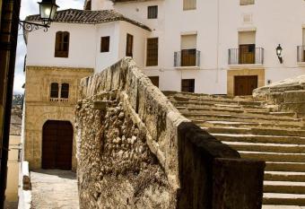 La Encina has Balcony rooms