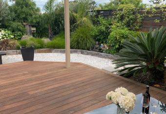 Bermuda B&B allows 18 year olds to book a room