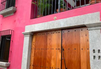 Casa Los Santos has Balcony rooms