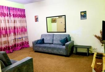 Isyfaq Homestay 4 Bedroom & 3 Bathroom has Balcony rooms