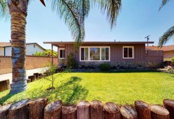 Yoyo Bar allows 18 year olds to book a room