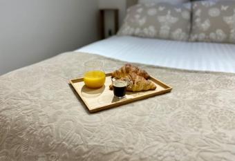 Champagne stars allows 18 year olds to book a room