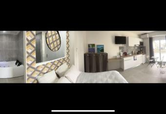 CHOPIN   studio BALNEO   2pers has Balcony rooms