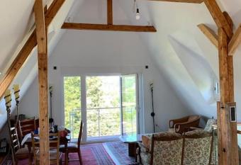   ber den D  chern von Koblenz - Aussichts-Wohnung Naturpark Rheinblick, ruhig, zentrumsnah, Sport-Pool has Balcony rooms