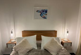 Dpto. Amueblado Villa Mar  a allows 18 year olds to book a room