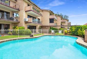 SeascapeatAlexBeach Budget Accomodation has Balcony rooms