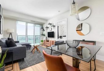 Luxury Condo Amazing View - King Bed + Parking has Balcony rooms