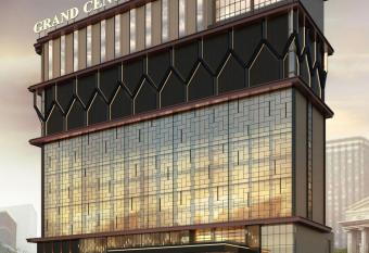 Grand Central Premier has Smoking rooms