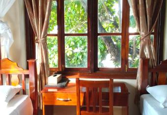 B&B COMFORT HOTEL has Balcony rooms