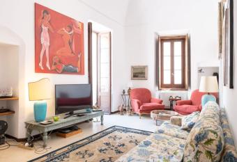 Dama Tenz House allows 18 year olds to book a room