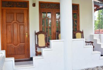 Jayanath Villa has Balcony rooms