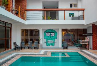 Surf & Party Weligama allows 18 year olds to book a room