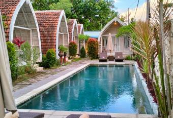 Wage cottage allows 18 year olds to book a room