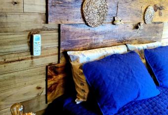 Chal  s Paris allows 18 year olds to book a room