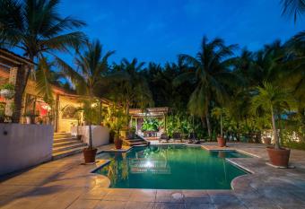 Casa Sunzal has Balcony rooms