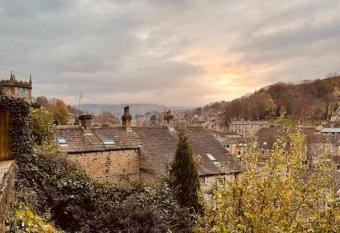 Brook Cottage allows 18 year olds to book a room