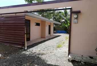 Casa d  but Surf Place has Smoking/Balcony rooms