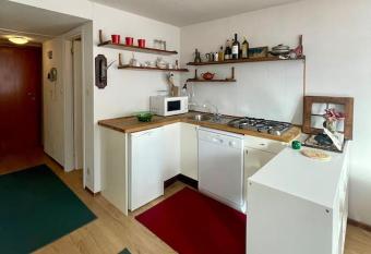 Miti s House has Balcony rooms