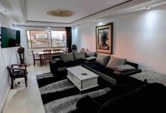 Appartement de luxe spacieux sans vis    vis has Balcony rooms