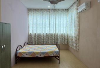 NO 2J, LORONG 11, JALAN PERMAI TIMUR, 96000 SIBU SARAWAK allows 18 year olds to book a room
