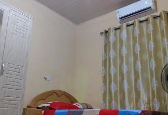 Afrikan Regent Home Guest House 5 minutes from Airport to East Legon KFC 2 BEDROOMS allows 18 year olds to book a room