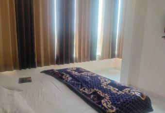 OYO Hotel Mannat Valley allows 18 year olds to book a room