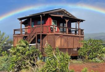 COZY OFF GRID LAVA HOME - 2 Stories, Ocean View allows 18 year olds to book a room