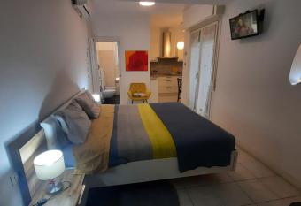 Verdi 43 has Balcony rooms