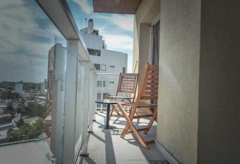 Alameda belle view has Balcony rooms