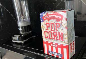 Le jardin du spa APPART allows 18 year olds to book a room