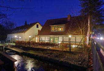 Ferienwohnung 6 - Gourmetzimmer allows 18 year olds to book a room