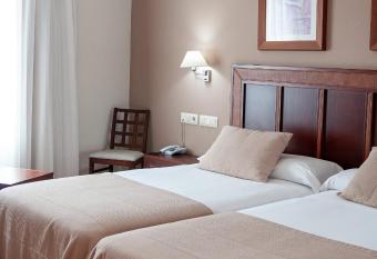 ARVA Santiago Le  n allows 18 year olds to book a room