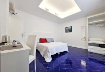 Domus Sole allows 18 year olds to book a room