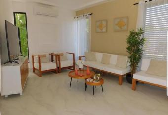 Villa Lunar has Balcony rooms