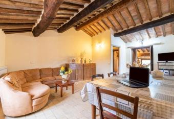 Villa Agriturismo Cuiano - Pierle has Balcony rooms