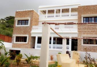 The Dunes House Shella Lamu allows 18 year olds to book a room
