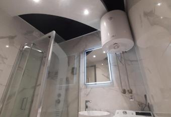 Viktorija lux has rooms with a private hot tub