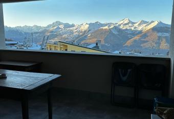 Boule de neige allows 18 year olds to book a room